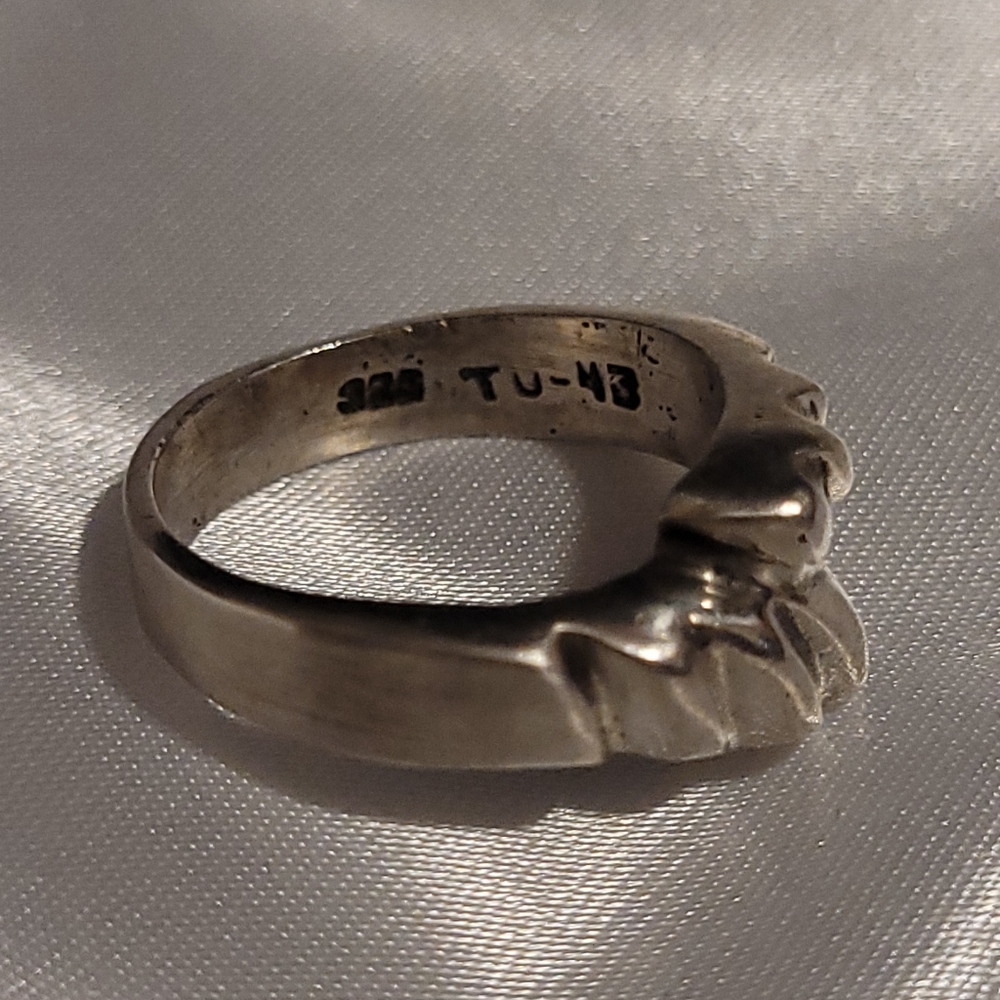 Silver Ring - Picture 3 of 5